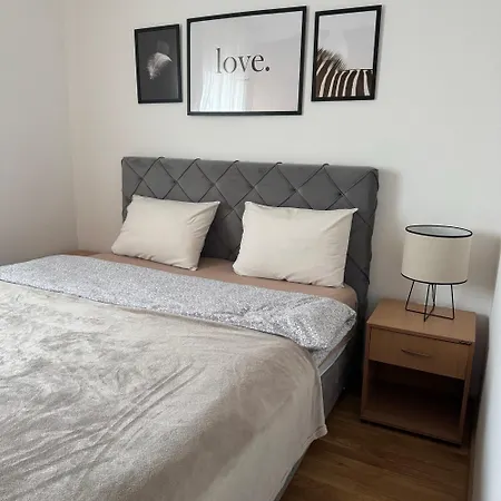 Apartament Pazova